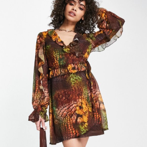 Missguided Sheer Ruffle Wrap Tie Dress in Snake Print - Picture 3 of 5